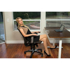 Sedia da Ufficio Girevole Ergonomica Marrone con Schienale Alto e Poggiatesta e Braccioli Regolabili, 1 Persona, Altezza Massima 132 cm