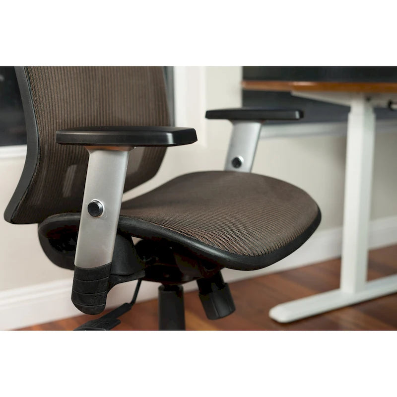 Sedia da Ufficio Girevole Ergonomica Marrone con Schienale Alto e Poggiatesta e Braccioli Regolabili, 1 Persona, Altezza Massima 132 cm