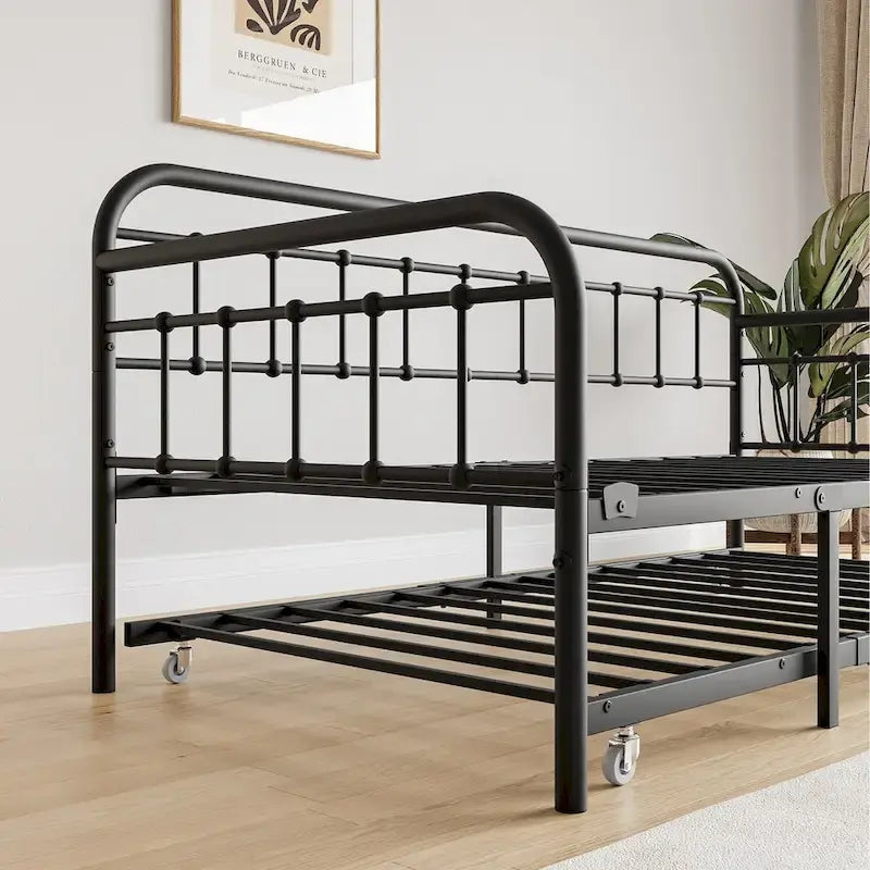 Struttura letto a giorno in metallo nero, per due persone, con letto estraibile